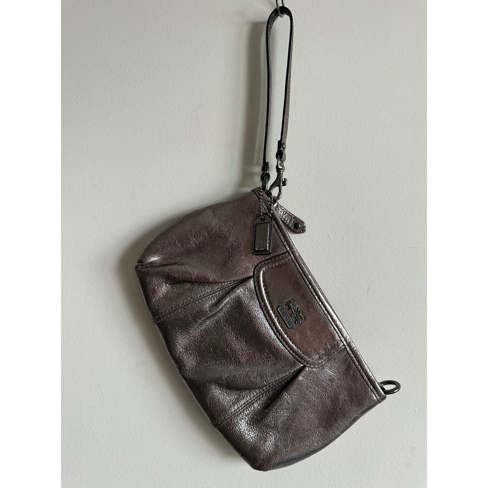 Coach Metallic Pewter Leather Pleated Wristlet Pouch Gunmetal Hardware 8x5